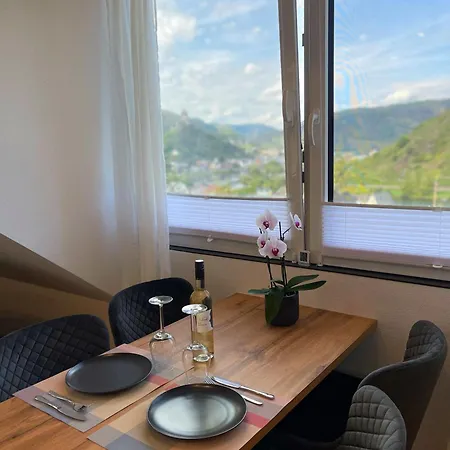 Burg,mosel,tal-blick