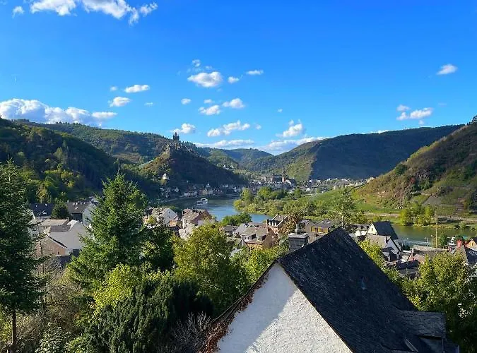 Burg,mosel,tal-blick