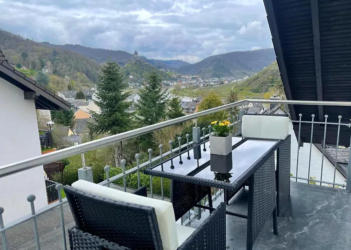 Burg,mosel,tal-blick * Cochem